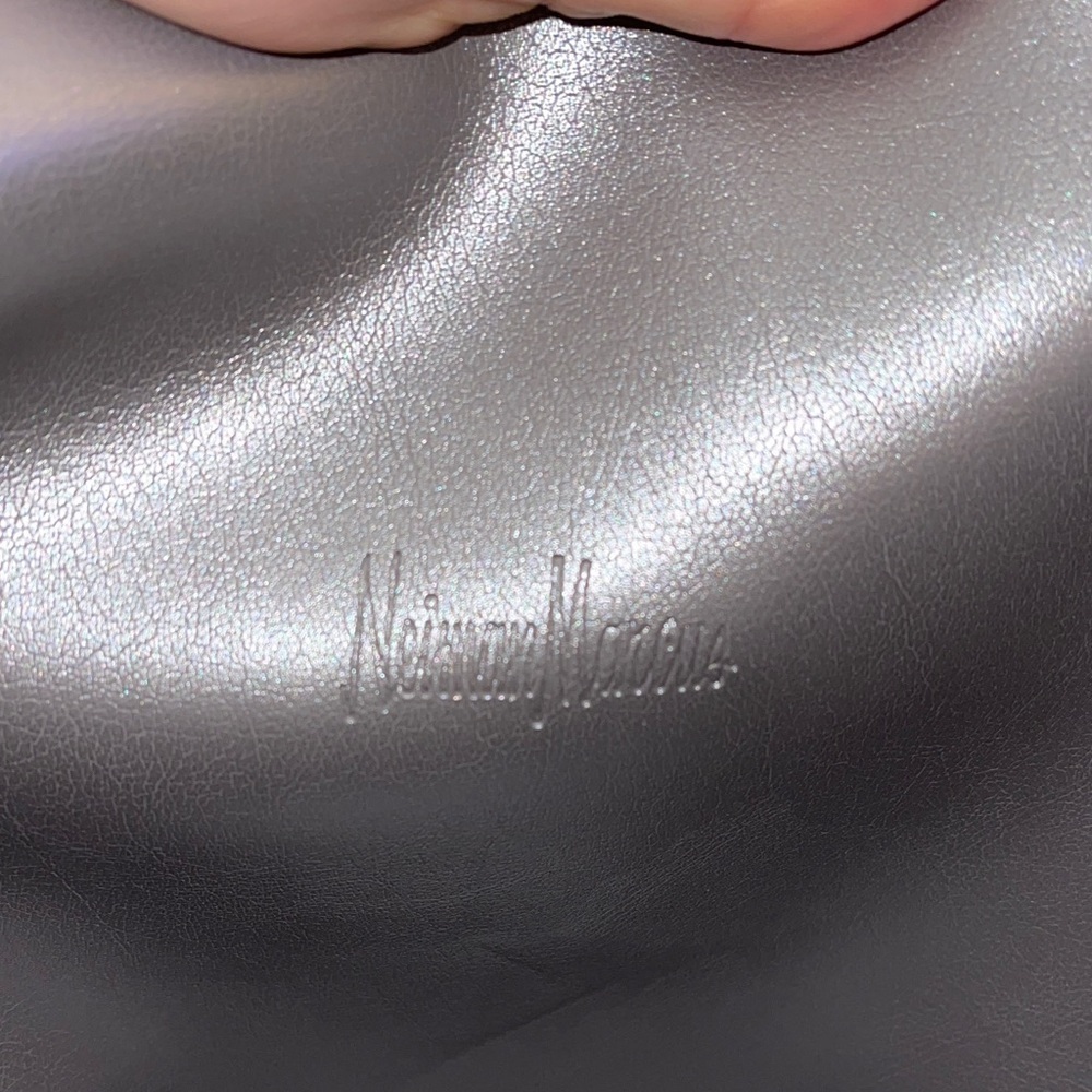 Neiman Marcus Structured Elegant Silver Tote Bag Neiman Marcus - Picture 2 of 9